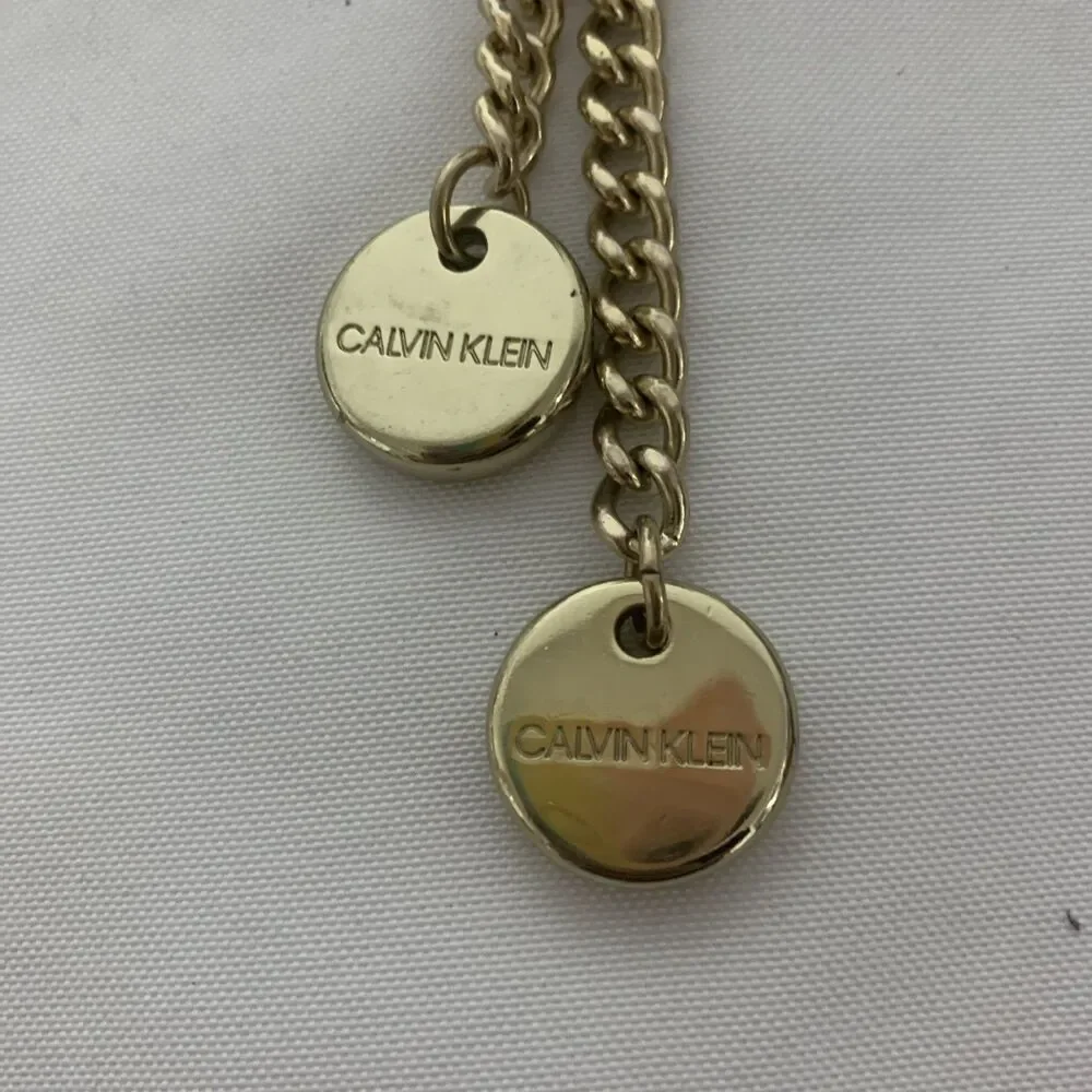 CALVIN KLEIN Goldtone Metal Logo Charms on Chain Purse Clip.  E 404 - Picture 6 of 7